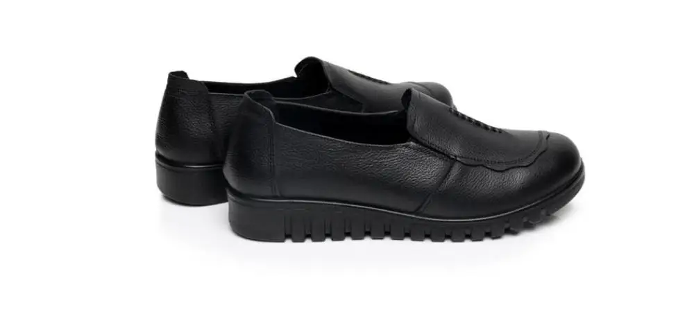 Spring Autumn flats Shoes Woman Genuine Leather Women Flats Slip On Women Loafers Soft bottom non-slip Female Shoes Large size