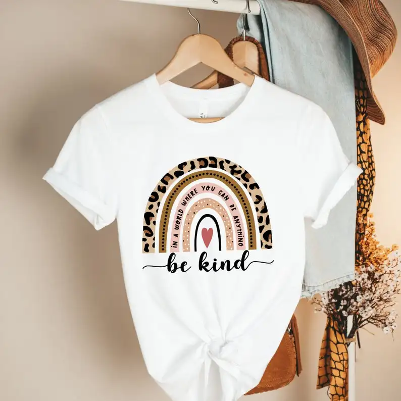 

Женская Радужная футболка be kind Радуга подарок на день рождения христианская футболка модная повседневная женская рубашка из 100% хлопка с круглым вырезом