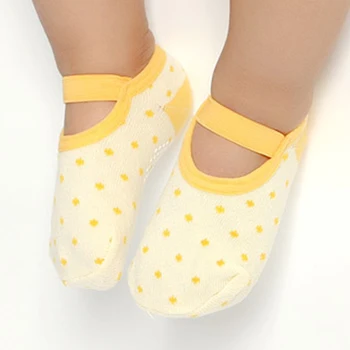 

Cute Girl Boys Kids Newborn Baby Socks Non-slip Warm Polka Dot Booties Socks