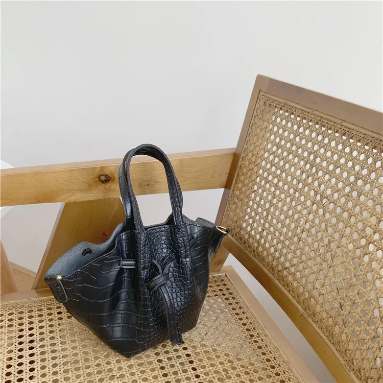 Известный бренд женские сумки сумка-мешок простая сумка через плечо Высококачественная кожаная сумка через плечо с крокодиловым узором - Цвет: 3