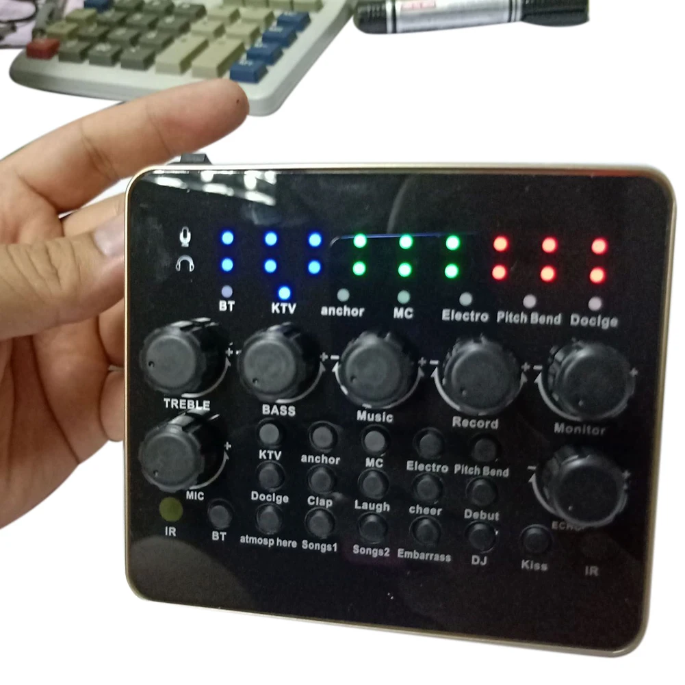 

KTV Adjustable Sound Card Mobile Phone 3D USB Port External Headset Audio Recording Live Broadcast Mixer Computer Singing
