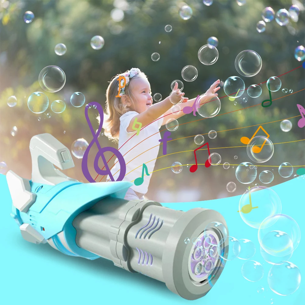 Пузыри из Bubble машины и ребенок