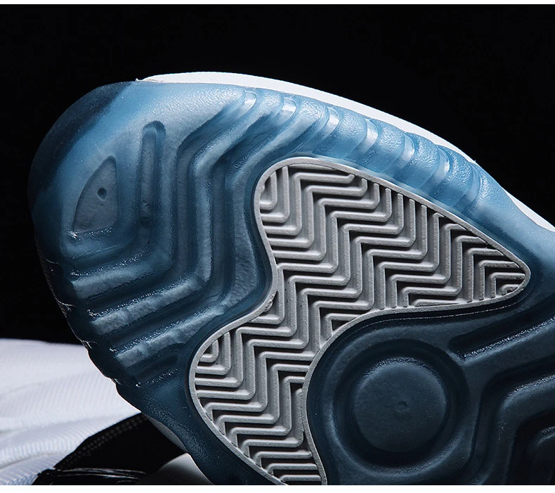 11922028040_2110726694