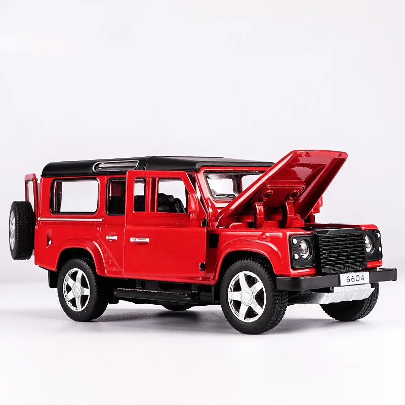Изысканный подарок 1:32 Defender SUV легированная модель, имитация металлического звука и света, оттяните назад внедорожные модели коллекции