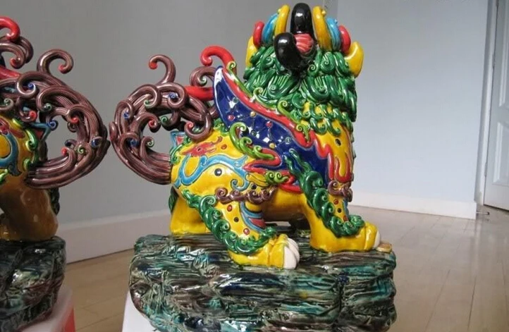 814+++ Тайвань Кодзи керамика фарфор WUCAI дворец злой kylin Fu Foo собака охранник Лев
