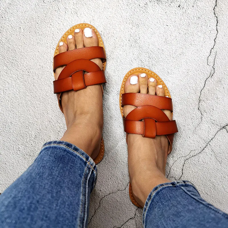 

2020 New Comfort Soft Leather Women Slippers Summer Outside Beach Shoes Lady Sandals Fashion Trend Craft Slippers Slides Women