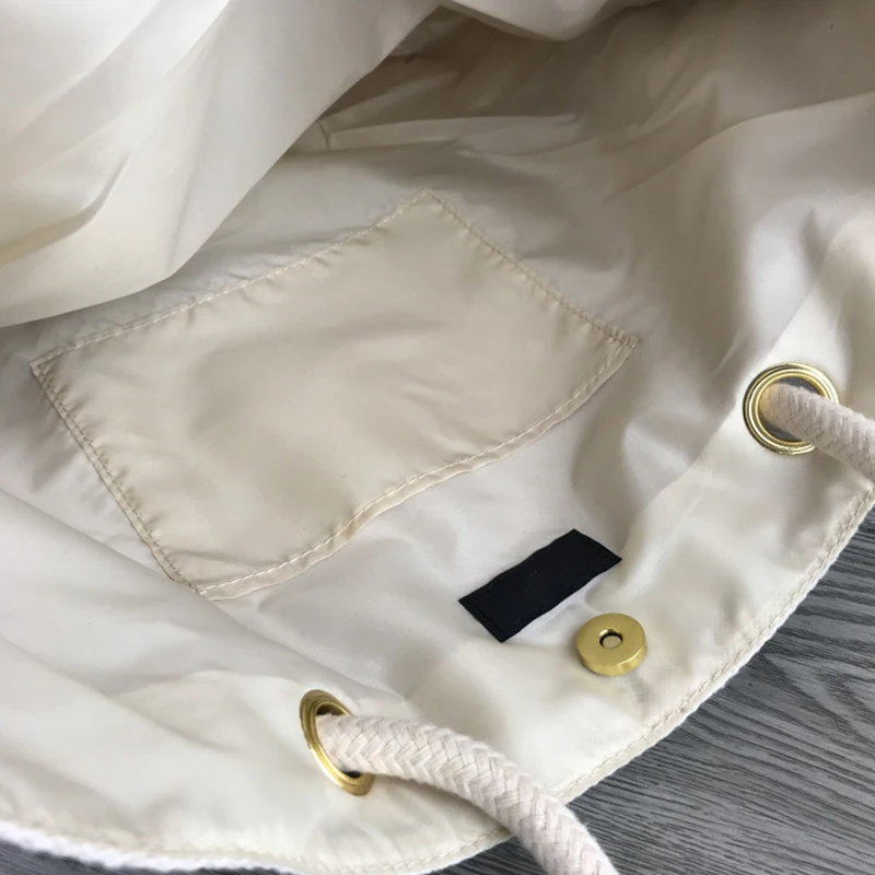 11145187658_1553425639