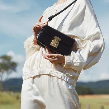 

Fashion Wide Shoulder Strap Lock Small Square Bag 2020 New Trendy Summer Single-shoulder Crossbody Bag Female A198