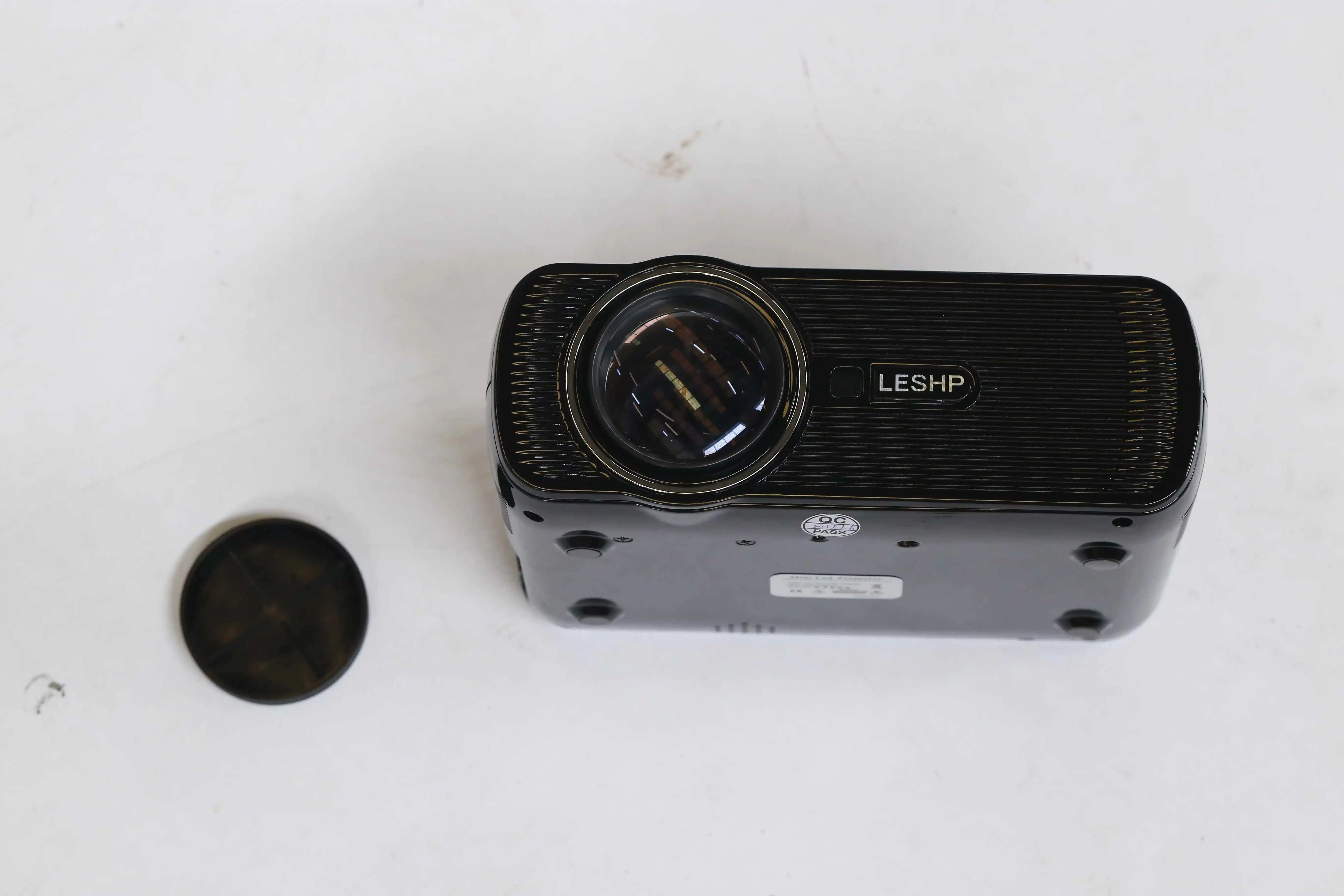 White & Black LED Projector Wifi 1200 Lumens 800*480 Resolution Home Cinema BL-80 Support PC Laptop