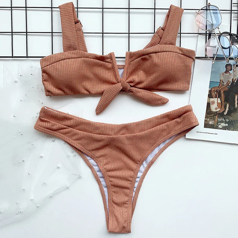 22382462235_821887676