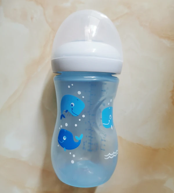 AVENT натуральная бутылочка для кормления Avent бутылочки с широким горлышком 1 м+/9 унций 260 мл розовый/синий - Цвет: Многоцветный