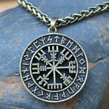 

Viking Runic Compass Pendants Necklace Magical Staves Odin's Symbol Compass Rune Amulet Collier Necklace for Women Men Jewelry