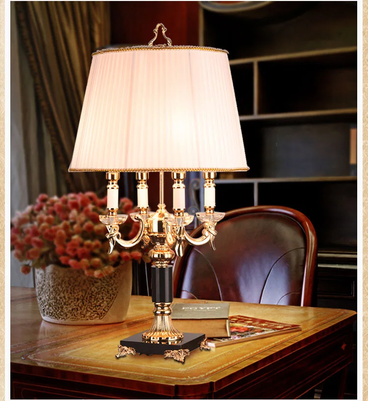 Новая высококачественная Роскошная модная черная Хрустальная настольная лампа, прикроватная лампа для спальни, короткая Современная декоративная светодиодная настольная лампа