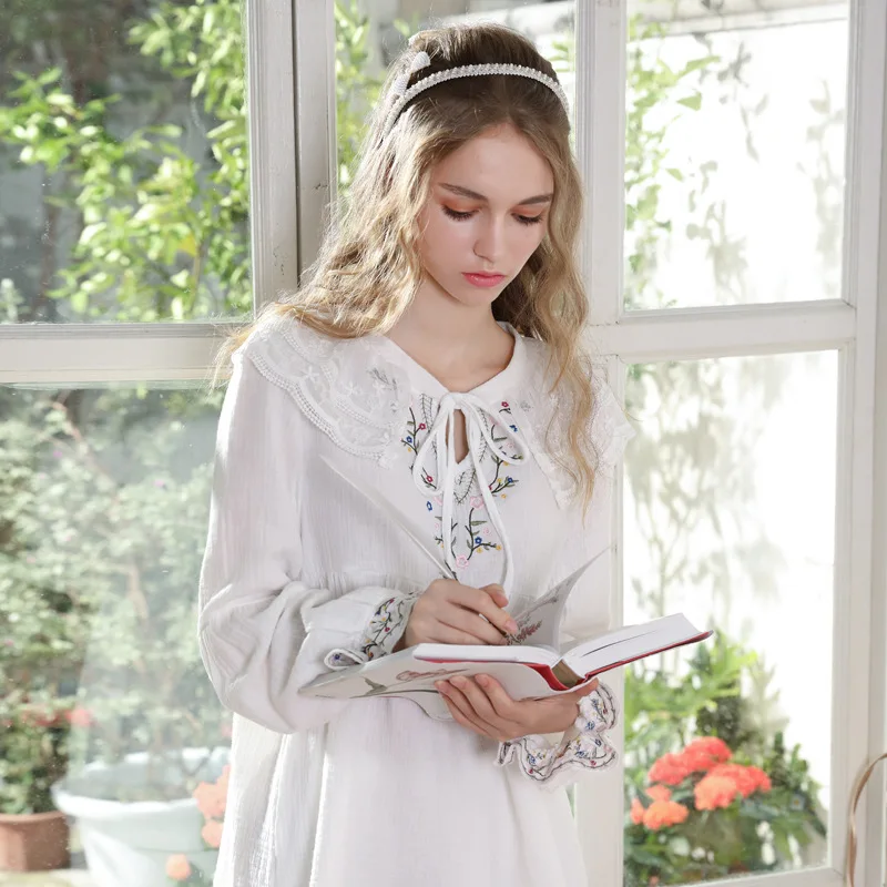 

2019 Autumn Lace Princess Pajama Set Vintage Cotton Sleepwear Women Embroidery Pajama White Night Wear Home Suit Lounge Set