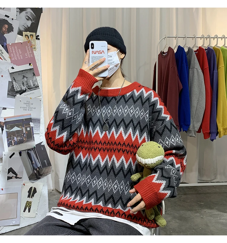 Sweater Men's Warm Fashion Contrast Color Casual Retro O-neck Knit Pullover Men Loose Knitting Sweaters Male Sweter Clothes
