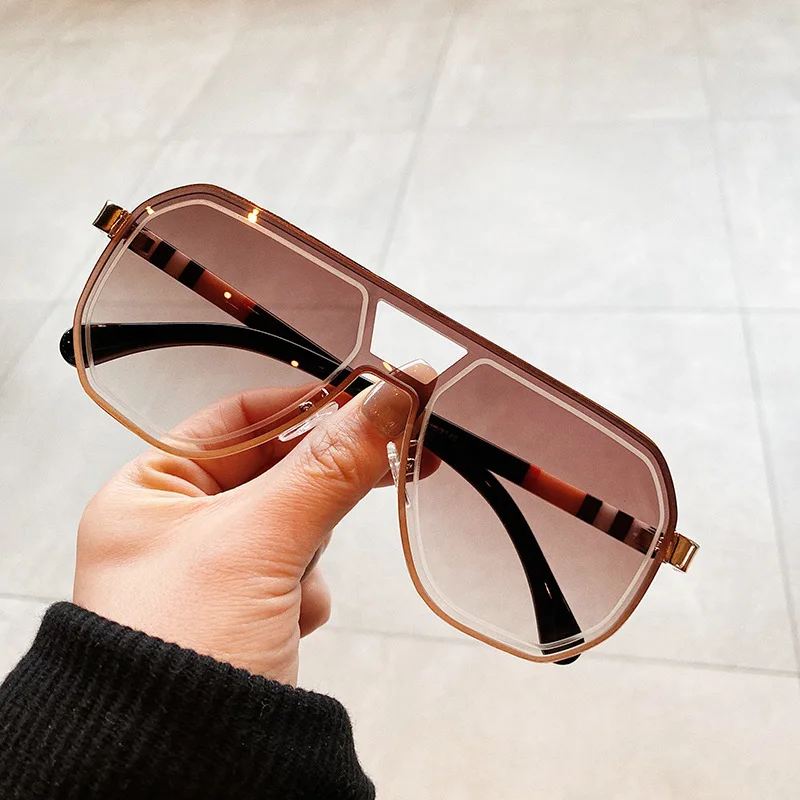 BROWN (2).jpg
