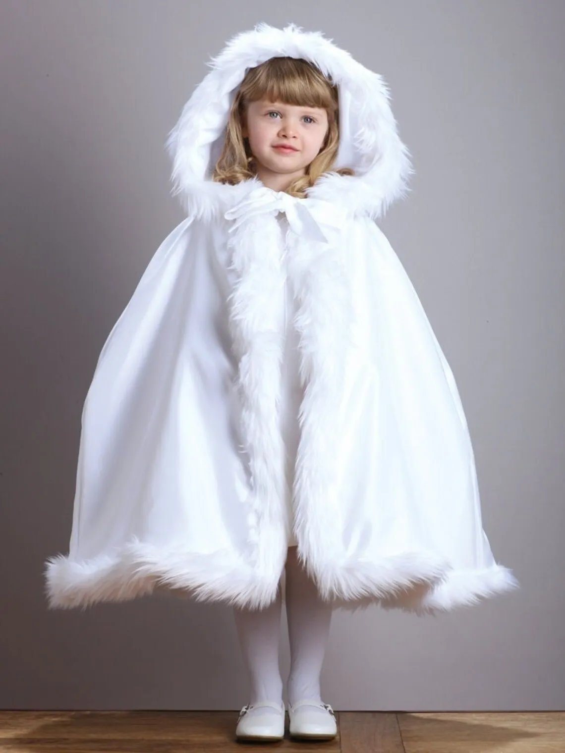 Toddler Baby Girls Boys Christmas Cloak Winter Warm Fluffy Fur Trim Hood Cloak Holiday Birthday Xmas Party Cape Cosplay Costume
