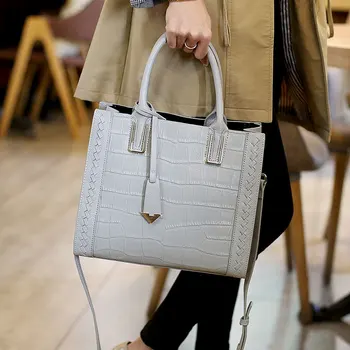 

Leather Women's Bag 2019 New Fashion Vintage Handbag Stiletto Bag