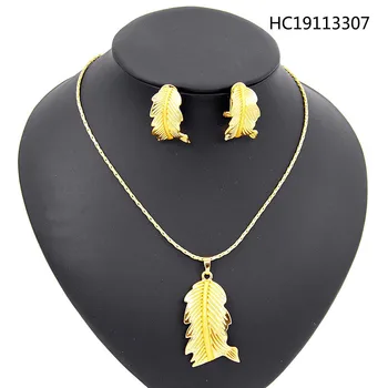 

Yulaili Leaf Shape Pendants Necklace Earrings Dubai Gold Jewelry Sets for Women Europe and America Bachelor Party Accessories