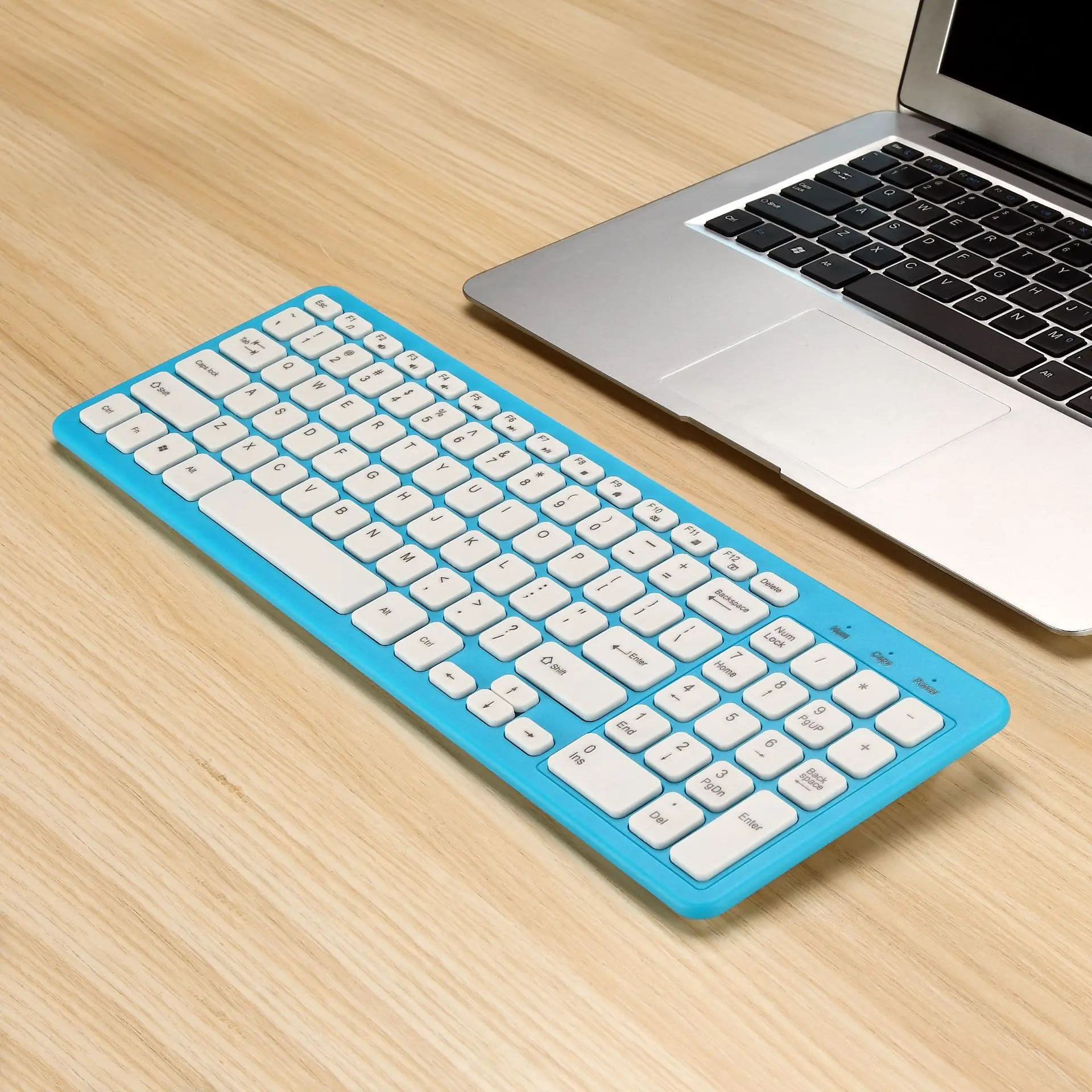 Ультратонкая портативная стандартная беспроводная bluetooth-клавиатура 96 клавиш для Ipad Iphone MAC PC(белый черный синий розовый - Цвет: Синий