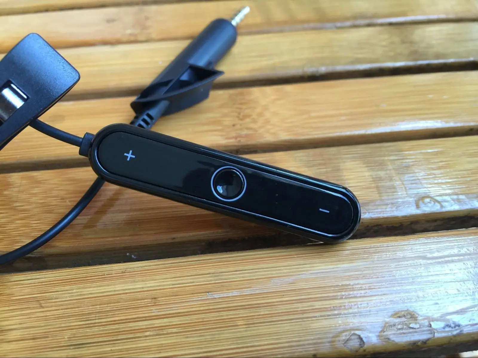 Bose 101MM 可動品　ケーブル付き ブルートゥース機おまけ　スマホ接続 Bose 101MM 可動品 ケーブル付き ブルートゥース機おまけ スマホ接続