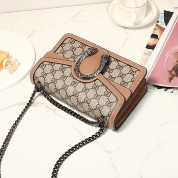 

Classical Style Printing Decorate Color Contrast Women Crossbody Bag Top Class Hardware Lock Fashion Female Shoulder Bag