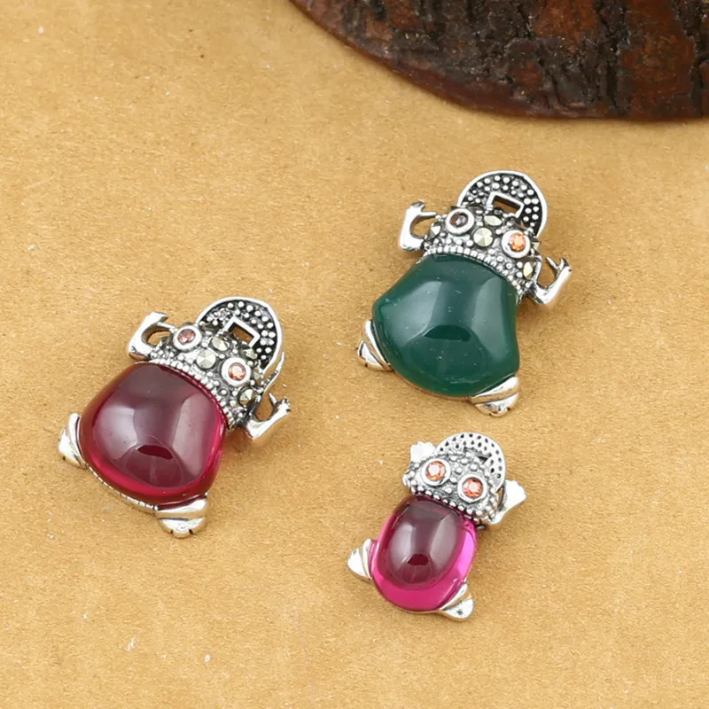 

925 Sterling Silver Jewelry Retro Thai Silver Men And Women Wealth Frog Marcasite Inlaid Red Corundum Pendant