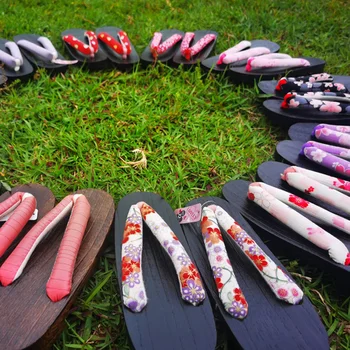 

Summer Japanese-style Random Color Clog Flip Flops Platform Slates Sandals Casual Wodden Cotton Clogs Slipper For Children L753