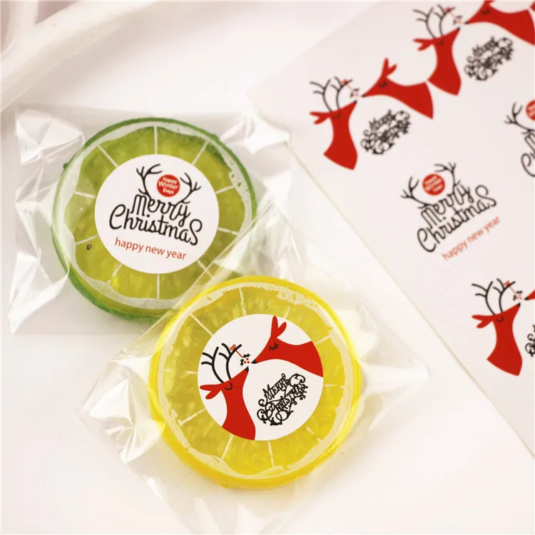 

New 120Pcs Round Merry Christmas Happy Deer Packaging Sealing Label Kraft Sticker Baking DIY Gift Stickers