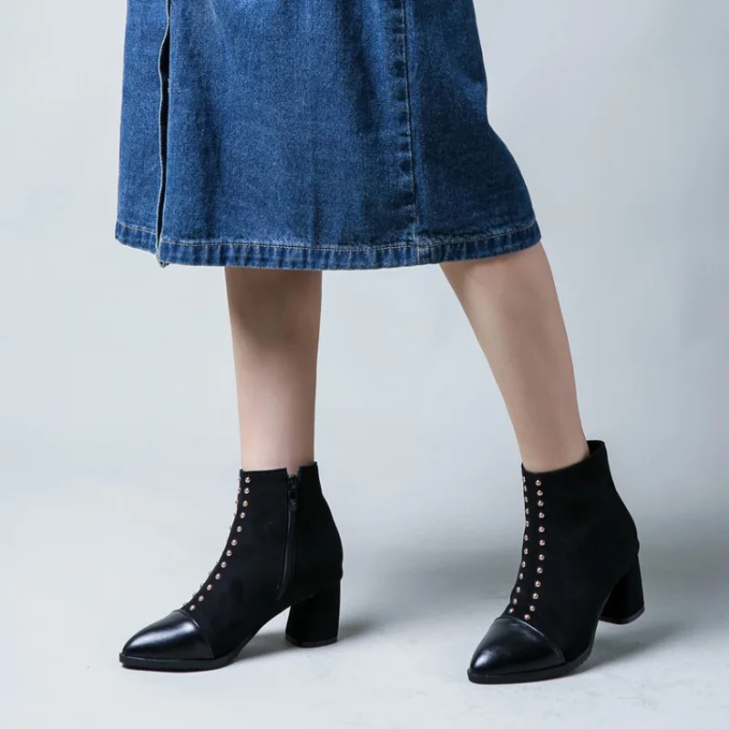 12188298476_1390563750