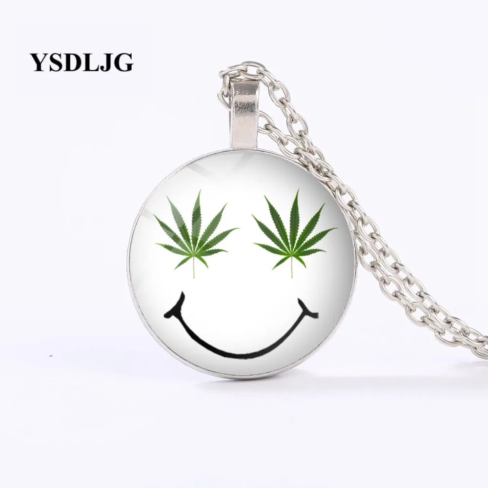 Marijuana Leaves Keychain Cannabis Weed Key Ring Reefer Grass Keyring