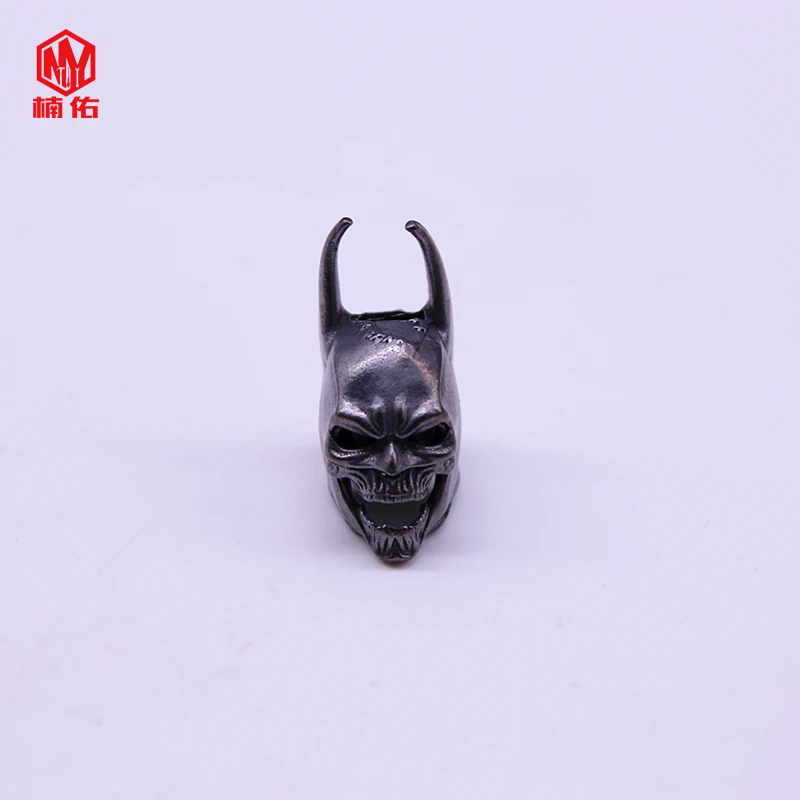 Description Picture 3 of item1PC Hero Modeling Retro Brass Knife Beads Paracord Beads EDC Outdoor Tools Lanyard Knife Pendants