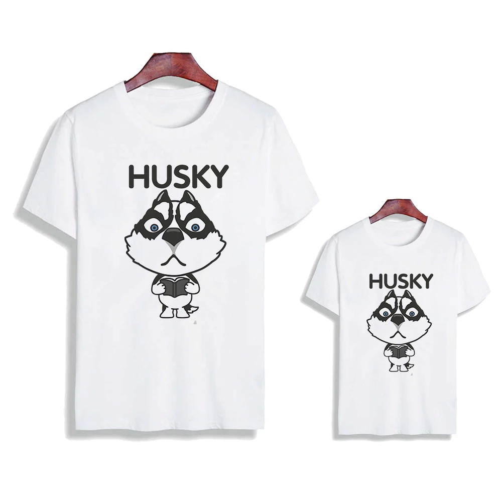 

Husky in Reading Book Print Daddy and Me Mama and Daughter Clothes T-shirt Harajuku Family Look Tops Casual Pop Baby Boy Tshirt