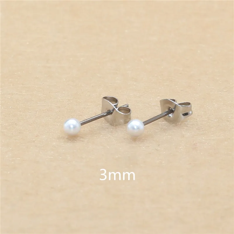 Acciaio al titanio stile breve con orecchini a bottone con perle d'imitazione ABS da 3mm a 8mm senza dissolvenza senza allergia