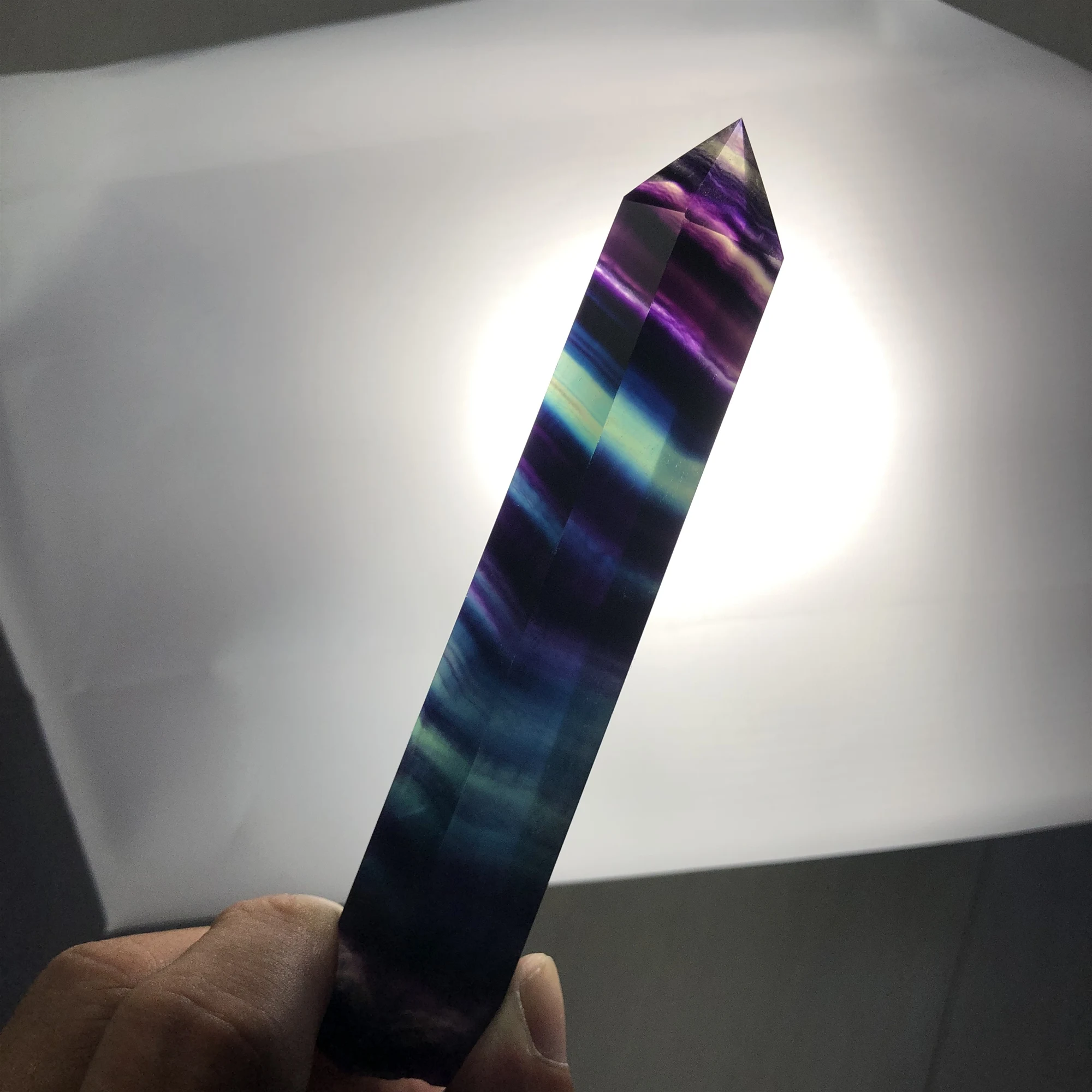 Натуральный флюорит темный цвет Радуга 130-200 мм камень точка флюорит волшебная палочка башня кристалл исцеление wicca