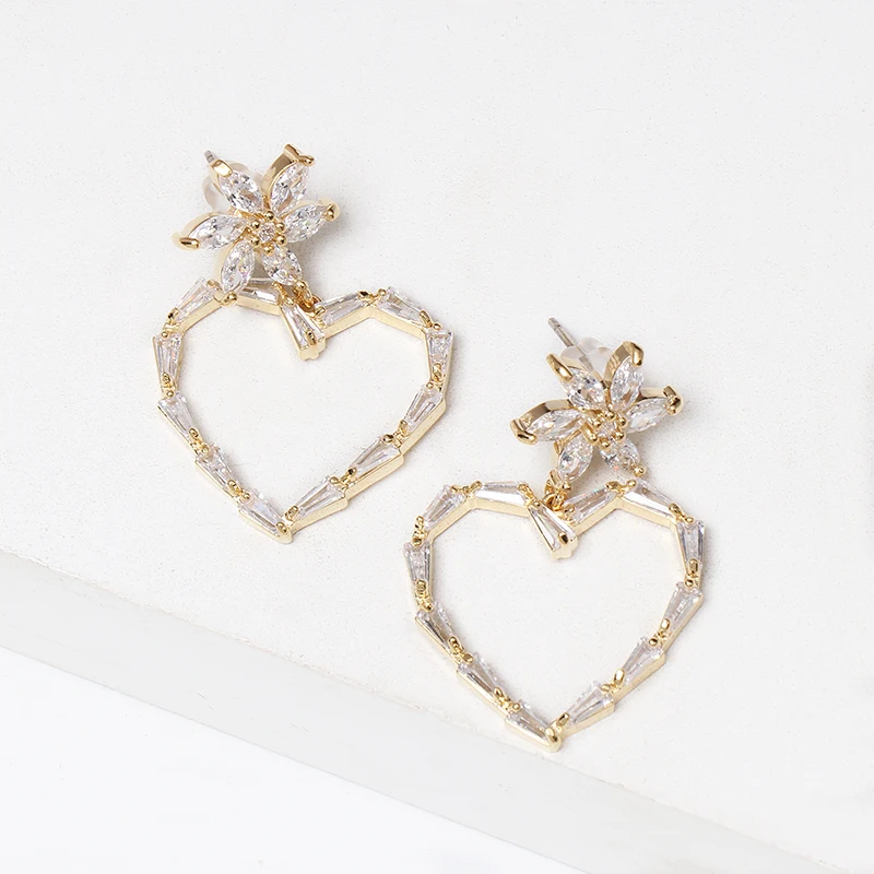 Jujia корейские новые дизайнерские украшения жемчуг в форме сердца серьги Роскошные прозрачные стеклянные хрустальные вечерние серьги для женщин