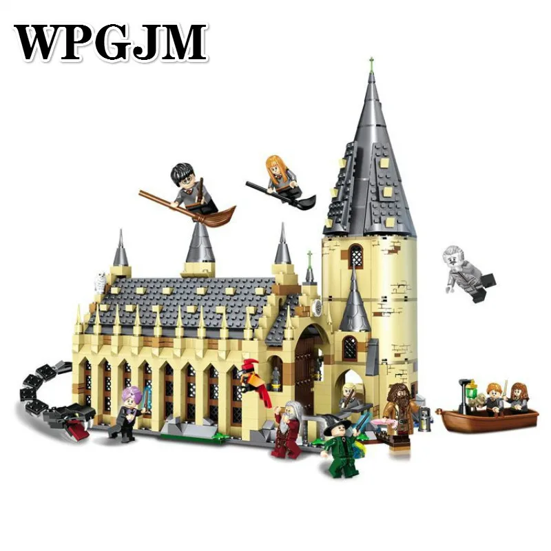 

926PCS Movie Sets 16052 Compatible Legoinglys Model Building Kits Castle Hall Christmas Blocks Toys