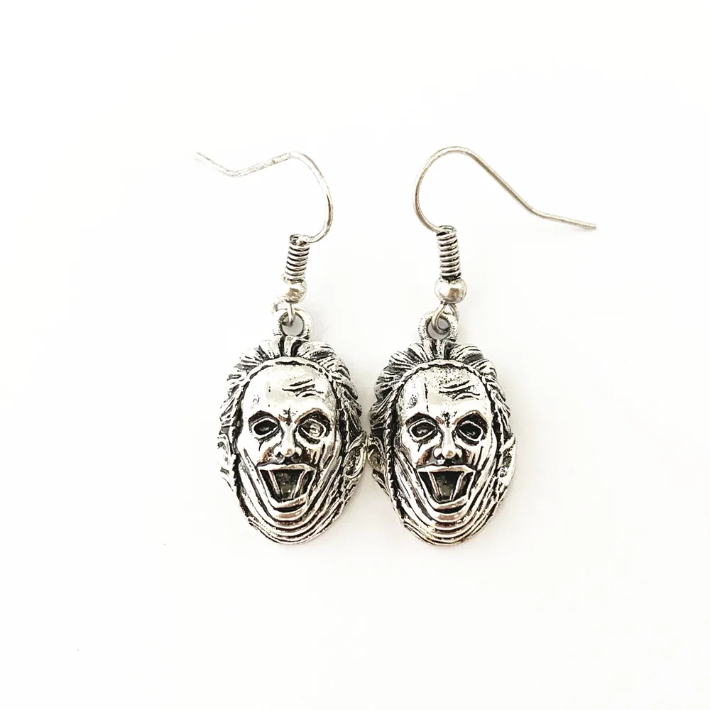 1 пара много Аннабель колдун Captain spaulding Hellraiser Leatherface Сэм кукла трюк или угощение пила Ужасы серьги XXGKHA01 - Окраска металла: Имитация родиевого покрытия