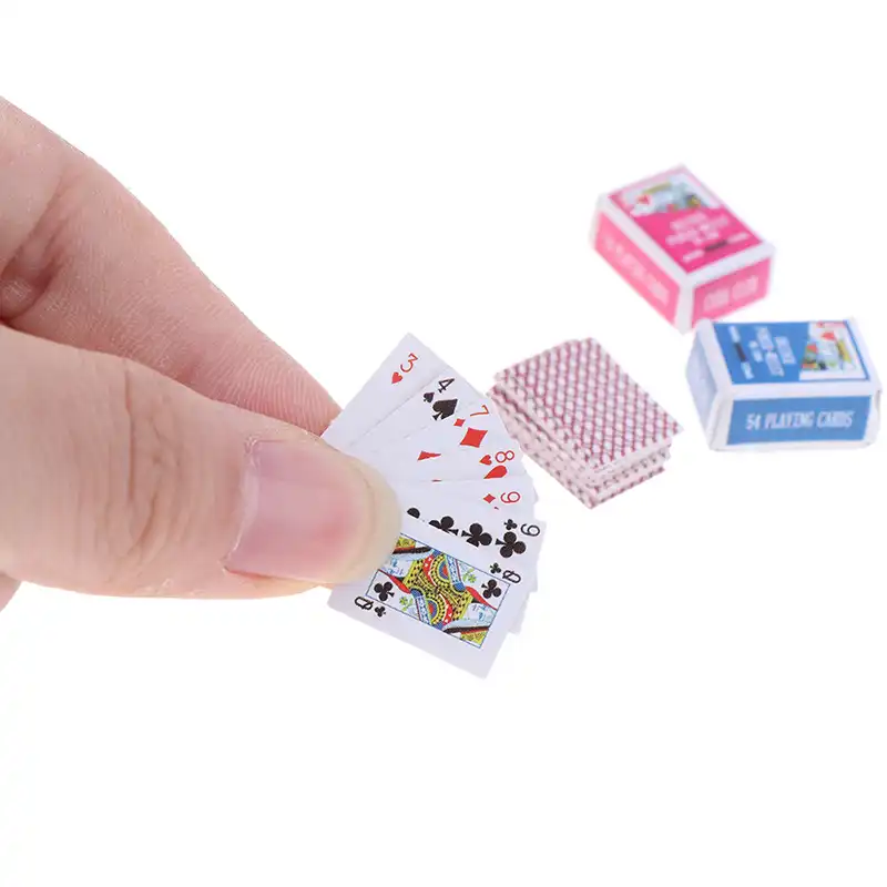 かわいい1 12ミニチュアゲームポーカーミニドールハウストランプミニチュア人形アクセサリー家の装飾 家具おもちゃ Aliexpress
