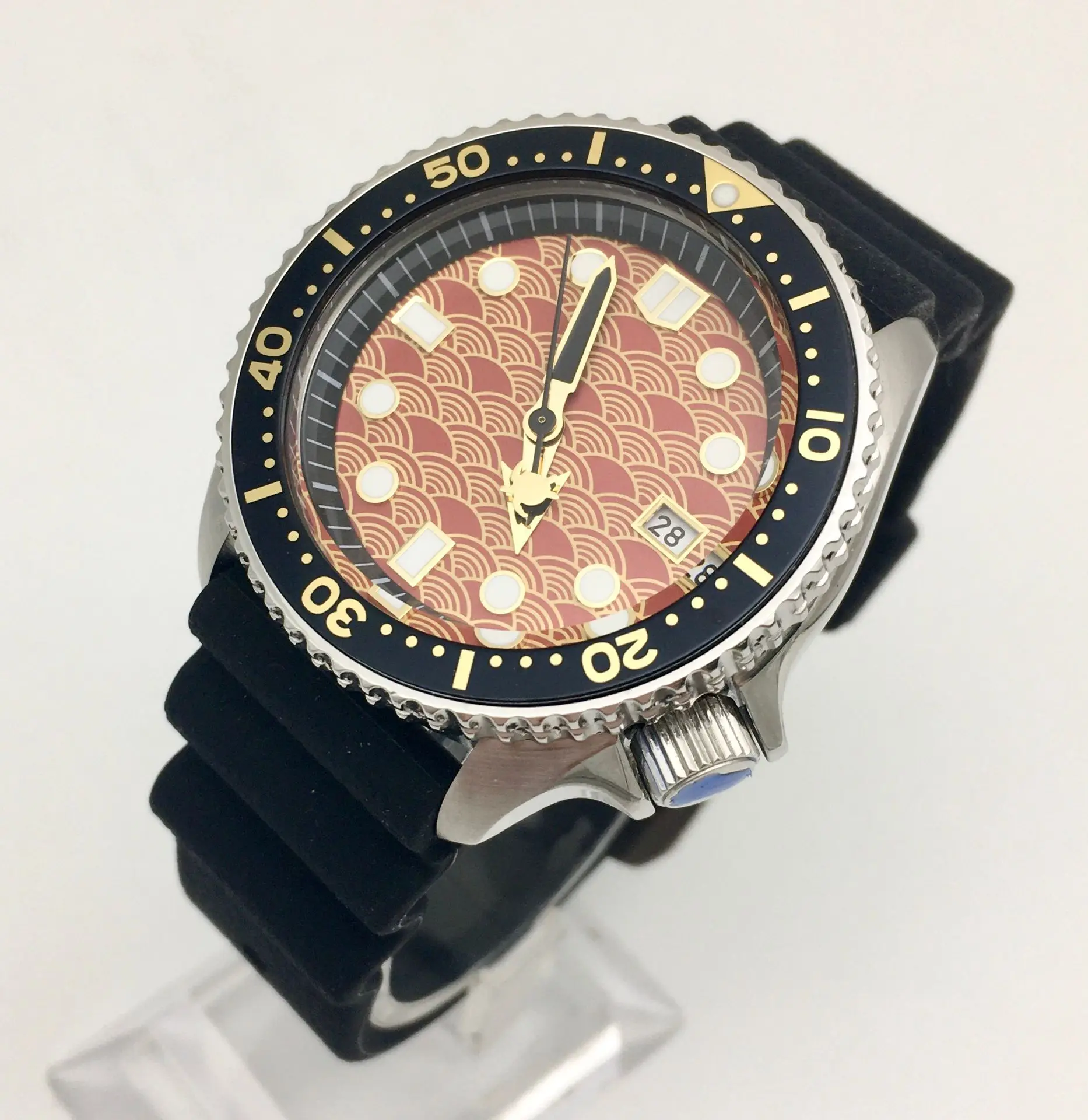 

Luxury 42mm Retro Red SK007 Luminous Mark Date Automatic Watch Movement Men's Mechanical Clock Rubber Strap