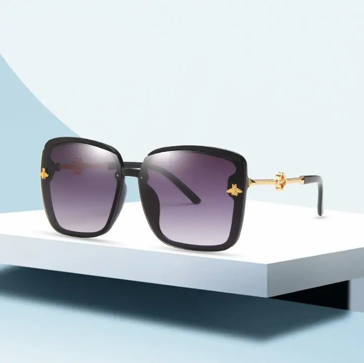 2020 new women Luxury Brand Design Lady Oversize Square Sunglasses Women Small Bee Glasses Gradient Sun Glasses For Female