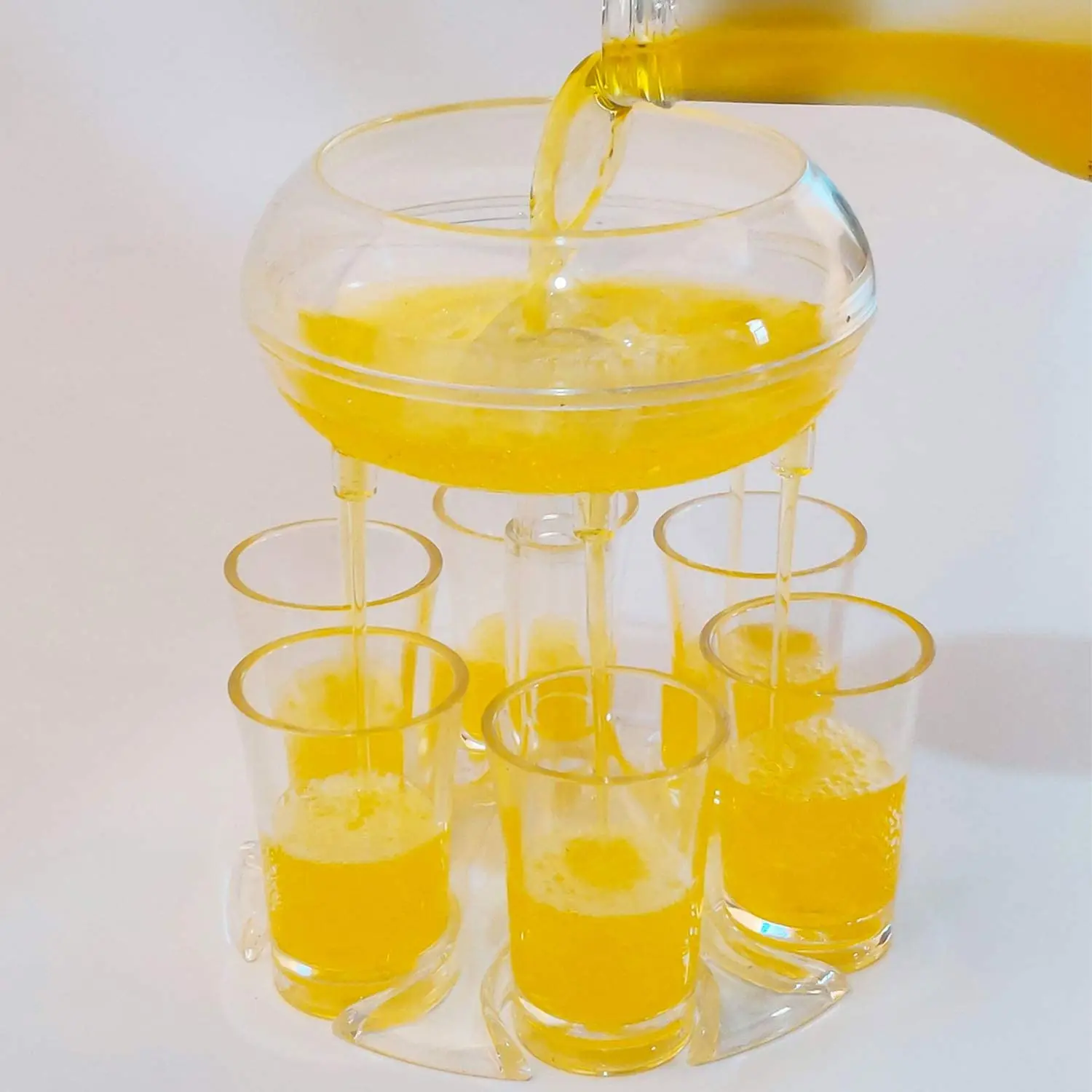 Диспенсер стеклянный с держателем для 6 бутылок бара наполняет стаканов вина