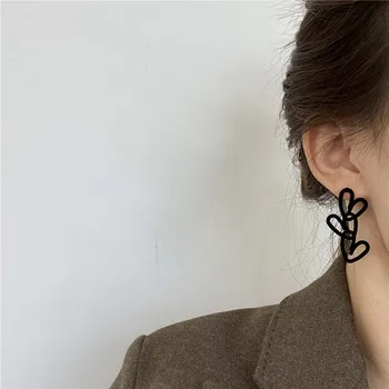 

2021 Korean Asymmetric Hollow Velvet Love Earrings S925 Needle Stud Earrings Lovely Temperament Wild Fashion Jewelry