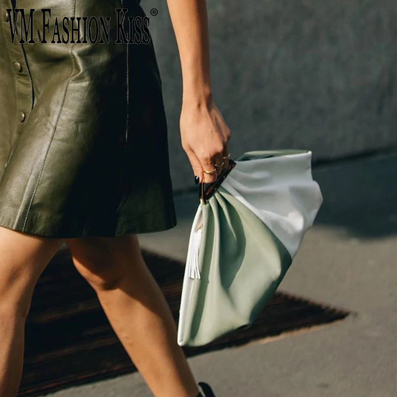 

VM FASHION KISS 2023 New Pleated Underarm Bag For Women Handbag Luxe Femme Splicing Dumplings Totes Soft Roupas Femininas