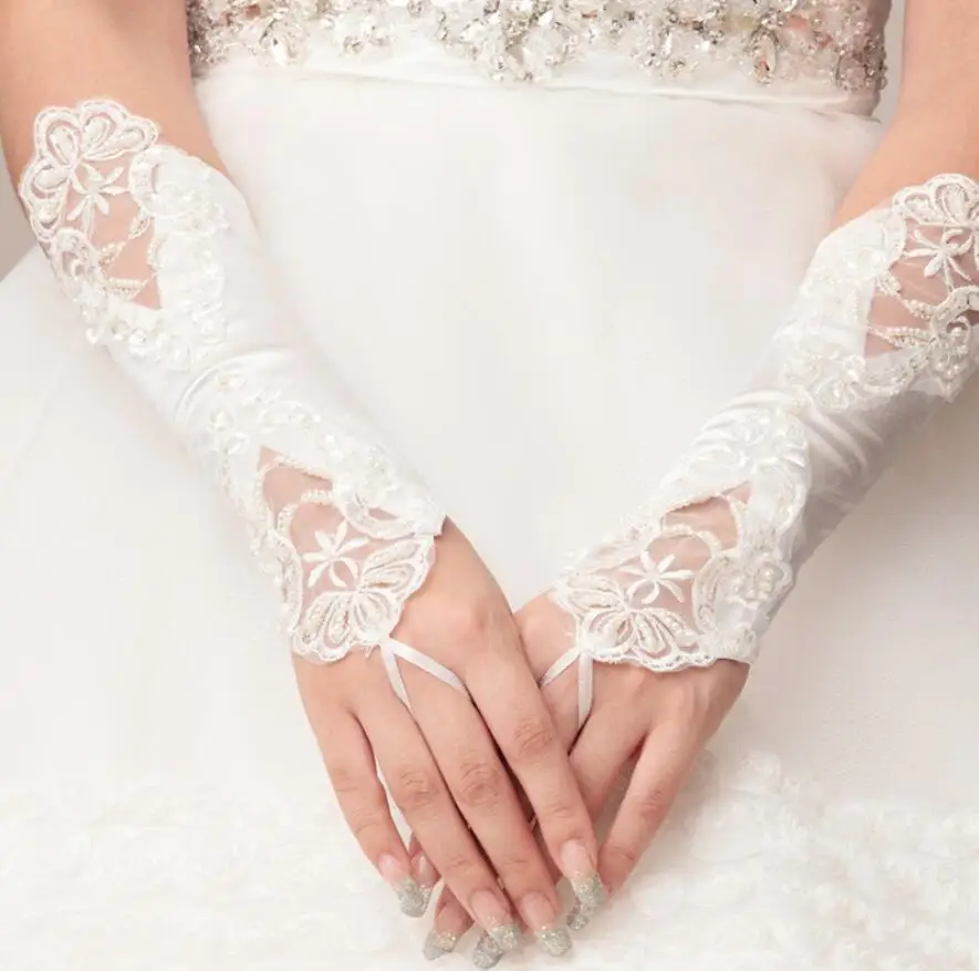 Белые, цвета слоновой кости, с жемчугом, с аппликацией, без пальцев, свадебные перчатки для невесты, до локтя, красные, черные, матовые атласные Короткие перчатки, свадебные аксессуары
