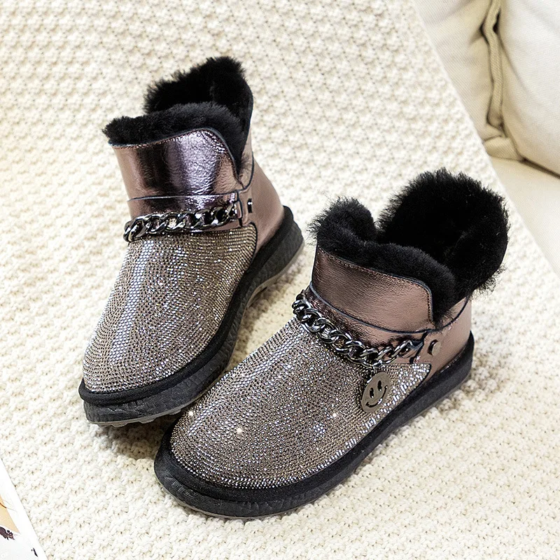 Snow Boots Women's Fur One 2020 New Fashion Rhinestone Winter Plus Velvet Thick Bottom Non Slip Waterproof Bread Cotton Shoes