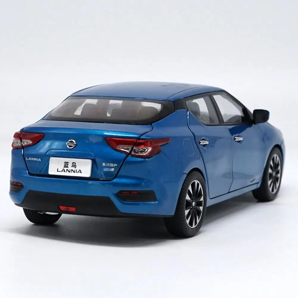 1/18 весы Nissan lannia синий литья под давлением автомобилей модельные игрушки, коллекционные