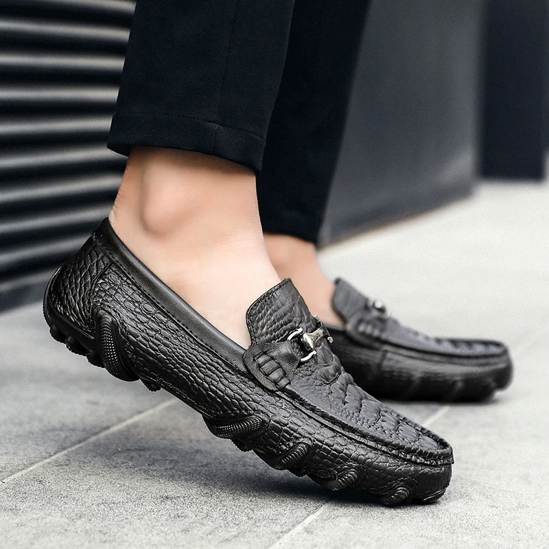 

Mens Moccasins Shoes outdoor Slip On Summer breathable Mens Loafers genuine Leather flats Man Casual Footwear shoes big size 47