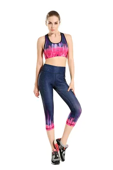 

A new style of red flame aurora rose red skinny s running breathable and sweating seven-point lady pants leggings