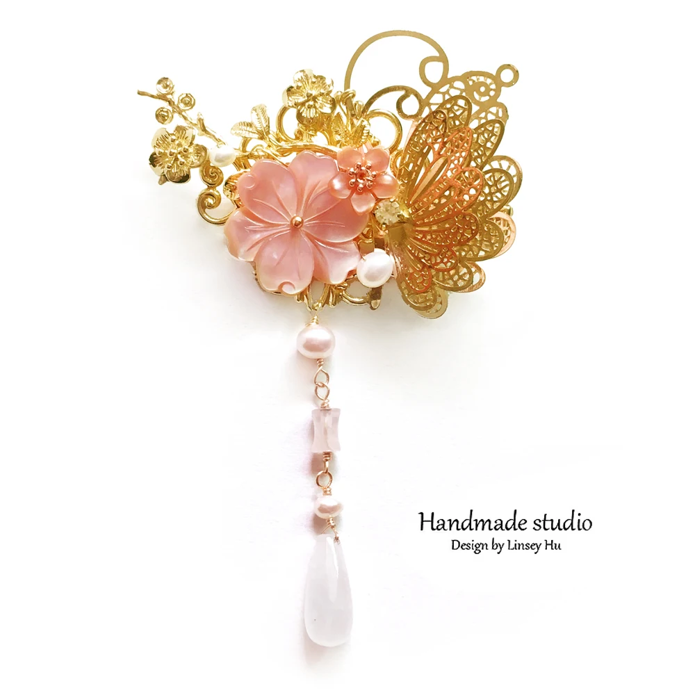 La MaxZa Handmade Flower Brooches for Women Natural Freshwater Pearls hairpin Crystal Christmas Brooch Jewelry Gift XZ3009